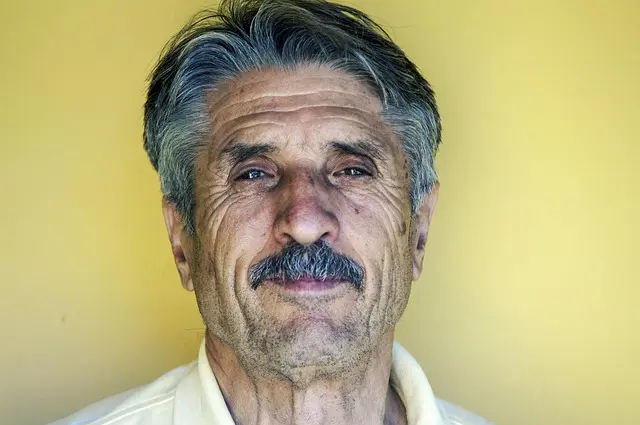 Comment choisir un équipement médical adapté aux personnes âgées