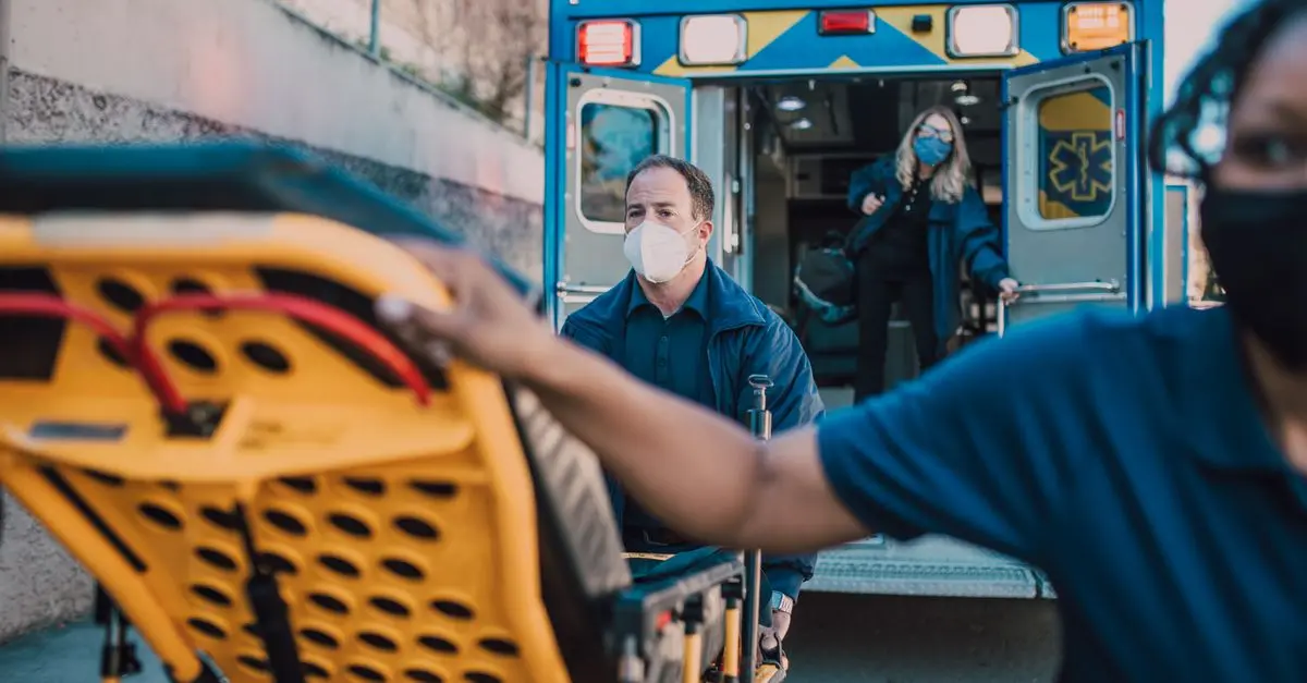 Les critères essentiels pour choisir un ambulancier adapté