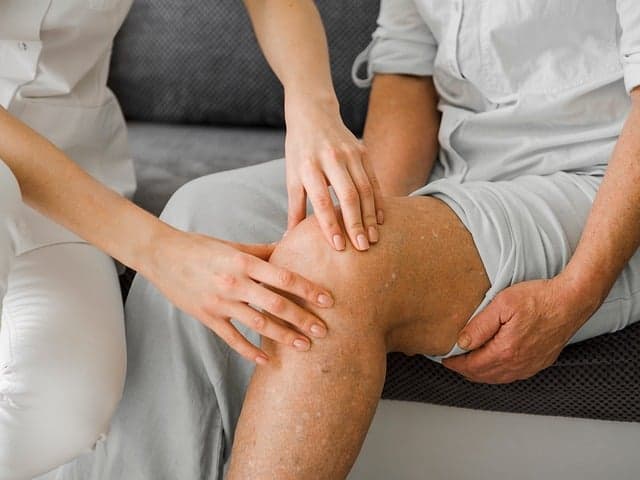 Comment choisir un équipement médical pour la rééducation efficace